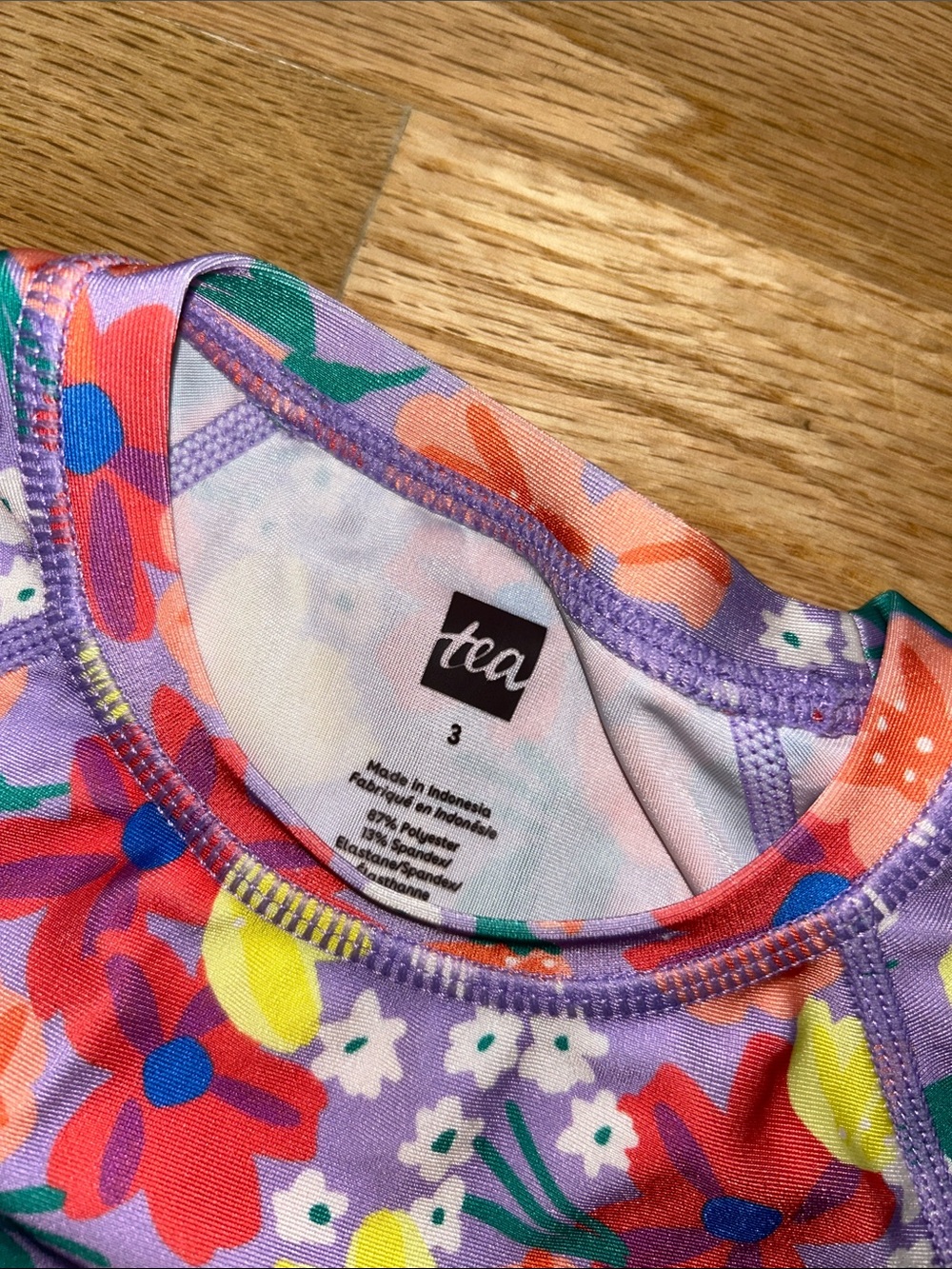 Tea Collection Short Sleeve Rash Guard - Picture 3 of 4